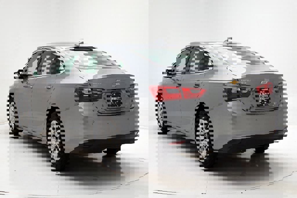 Used 2024 Chevrolet Malibu LT image 7