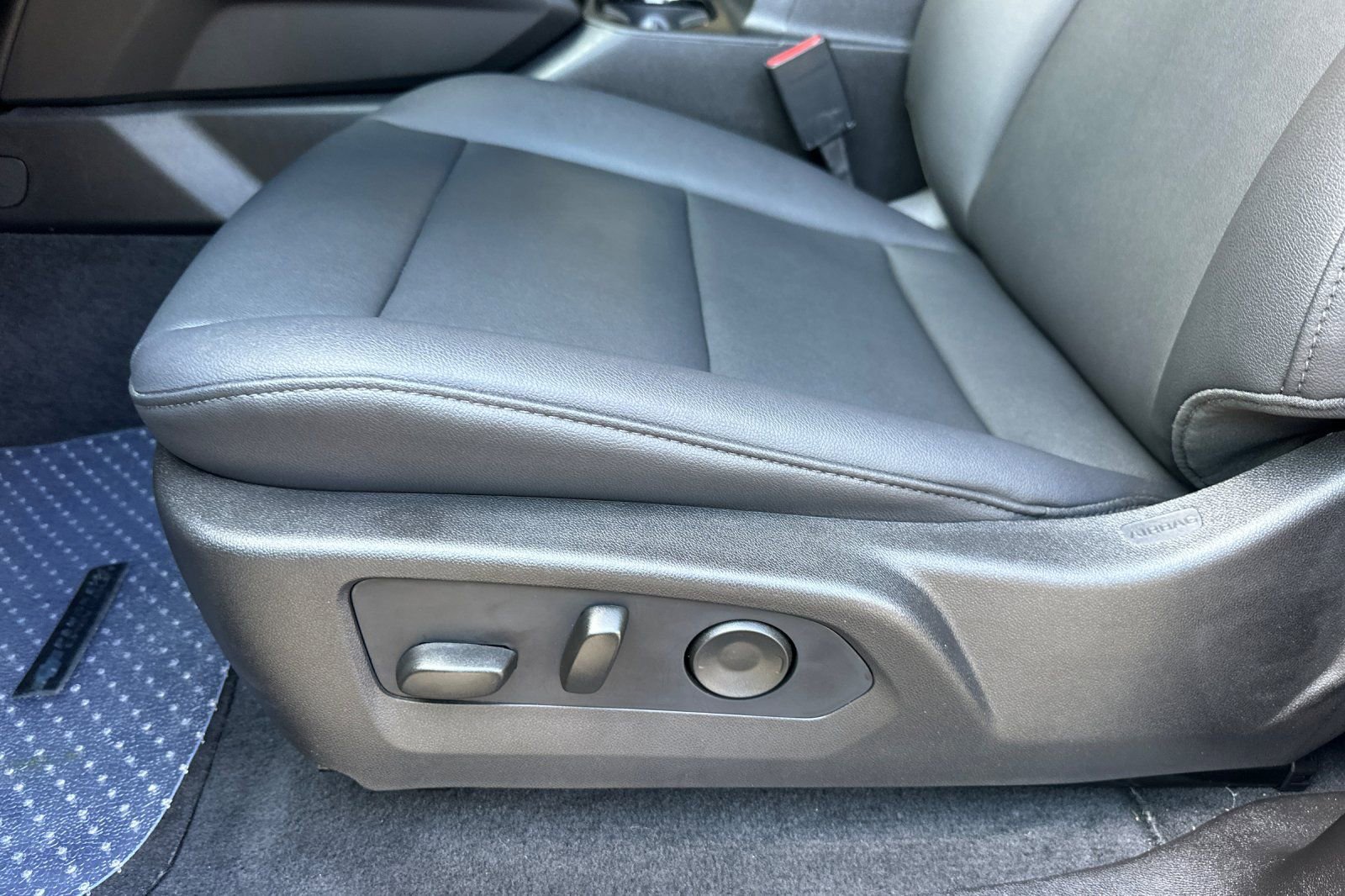 Used 2026 Chevrolet Colorado Trail Boss AWD/4WD image 13