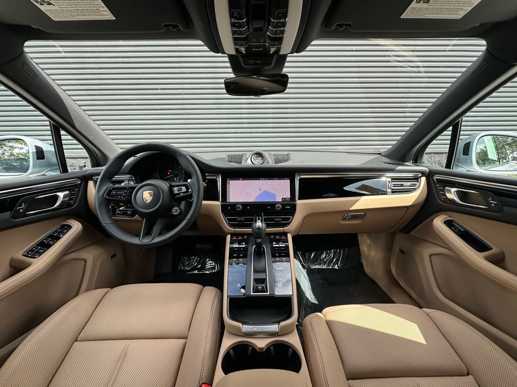 Certified 2026 Porsche Macan Turbo AWD/4WD image 6