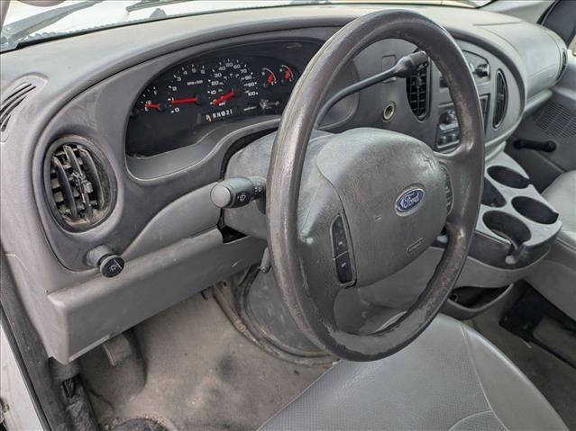 Used 2008 Ford E-150 and Econoline 150 XL image 10