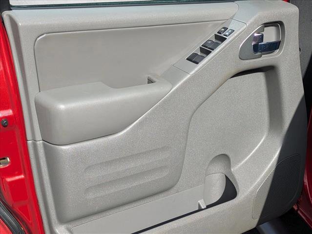 Used 2019 Nissan Frontier SL AWD/4WD image 11