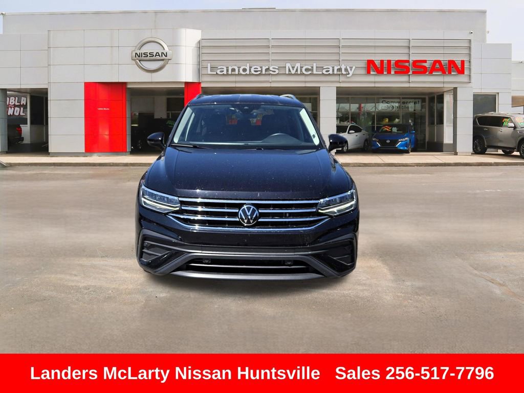 Used 2024 Volkswagen Tiguan SE AWD/4WD image 11