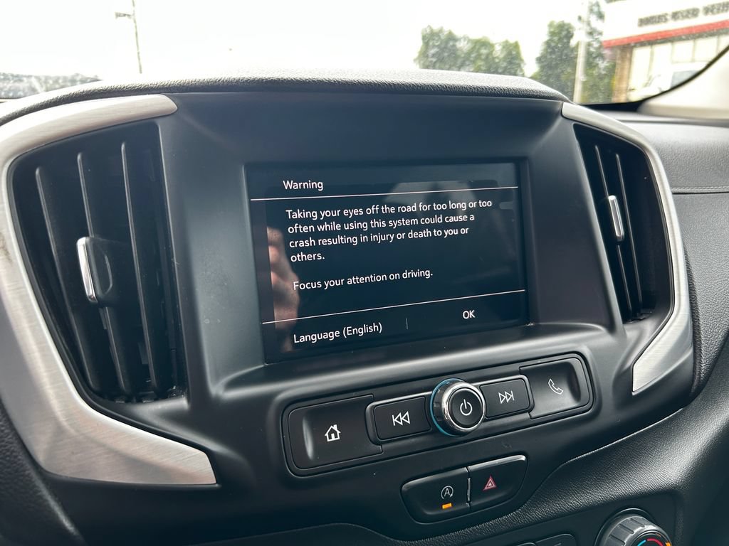 Used 2023 GMC Terrain SLE FWD image 17
