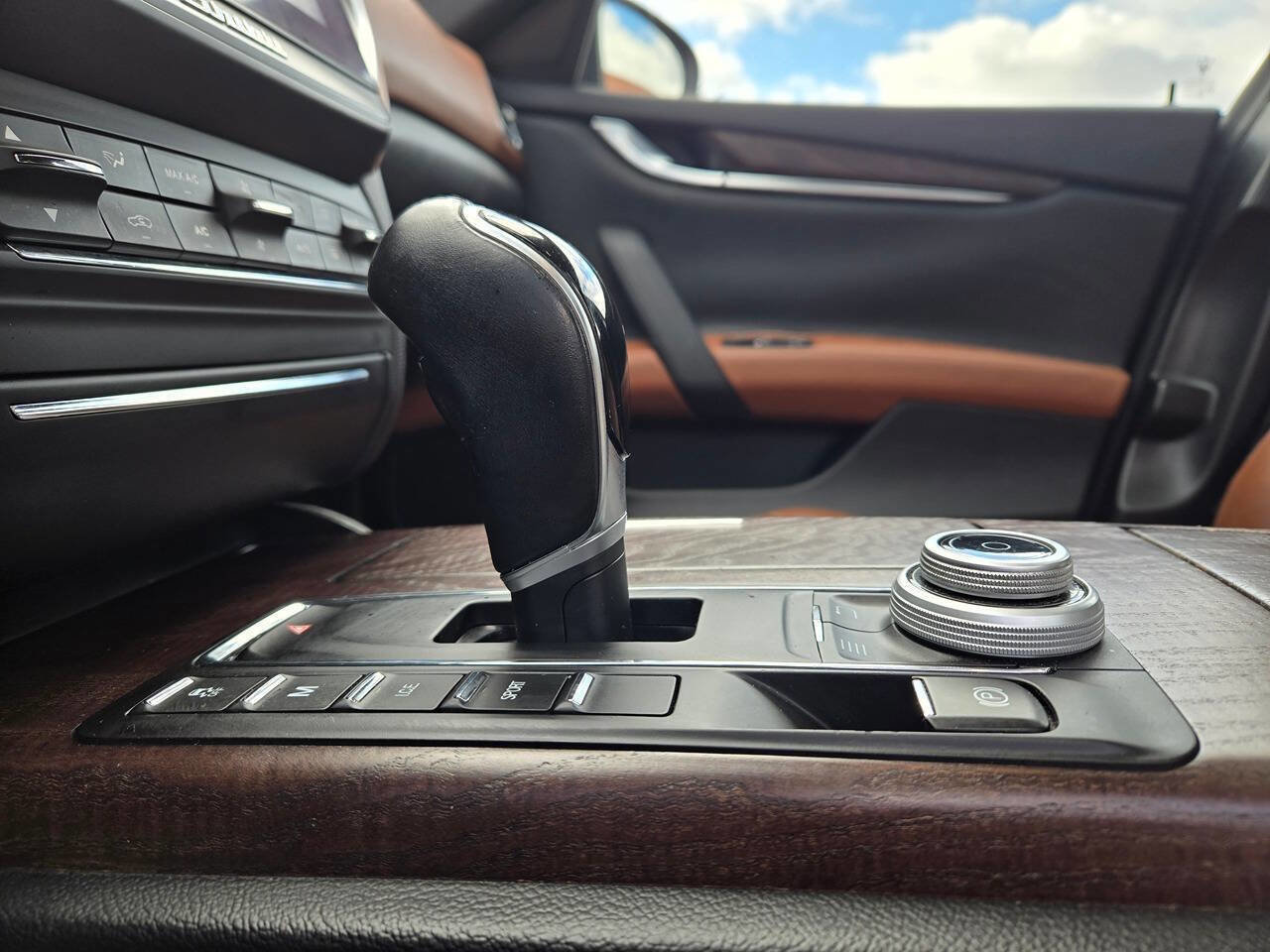 Used 2017 Maserati Ghibli S Q4 image 39