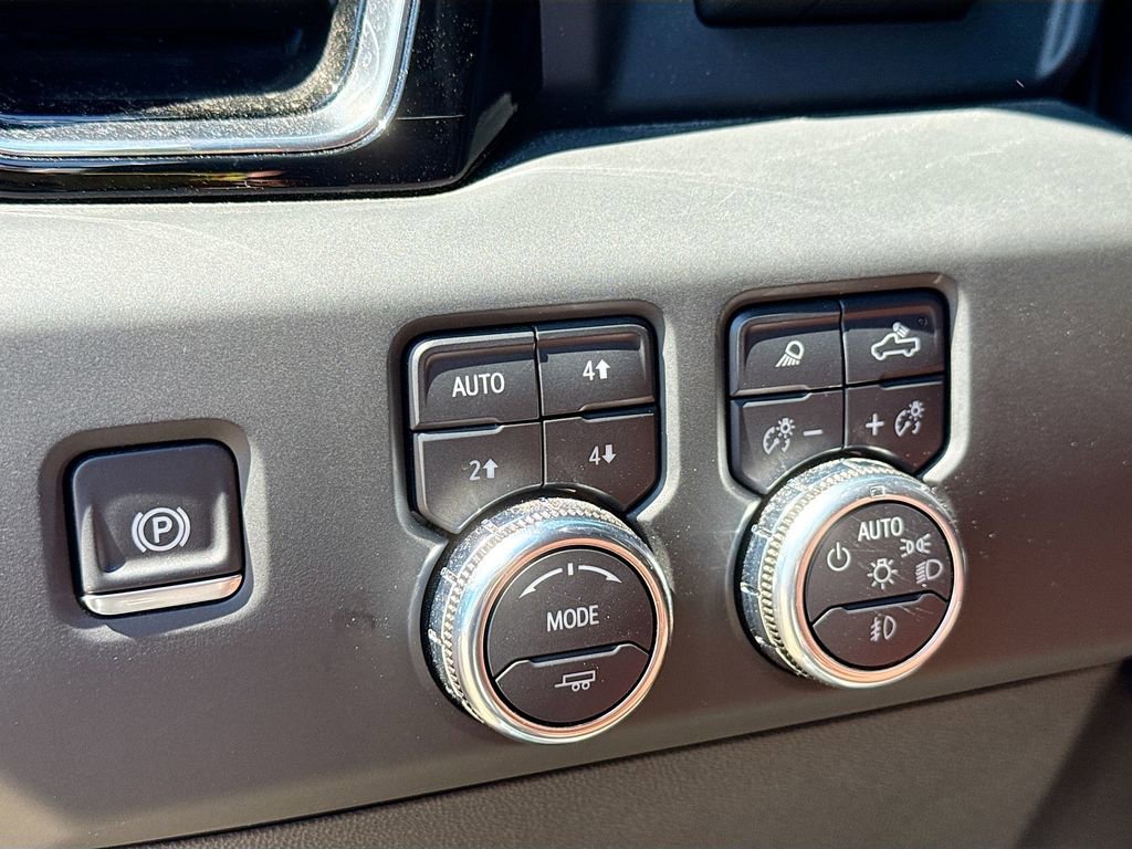 Used 2025 GMC Sierra 2500 Denali Ultimate AWD/4WD image 14