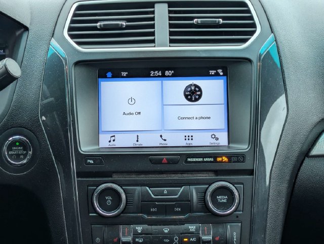 Used 2017 Ford Explorer XLT w/ Equipment Group 202A FWD image 18