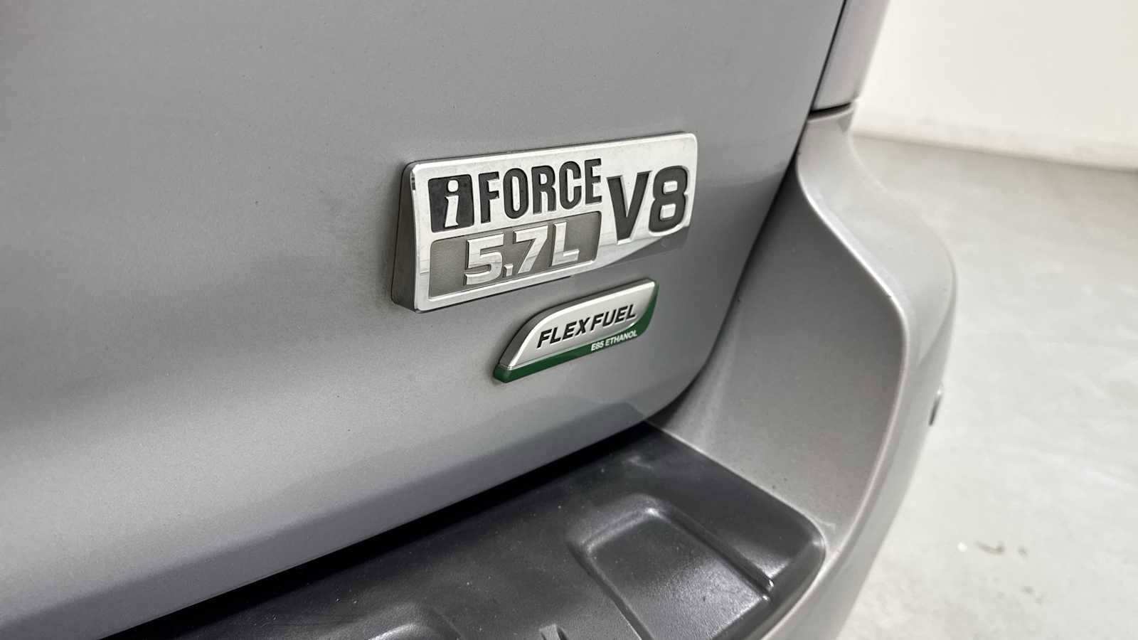 Used 2010 Toyota Sequoia Platinum image 29