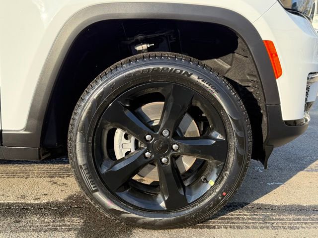 New 2025 Jeep Grand Cherokee L Limited w/ Black Appearance Package image 19