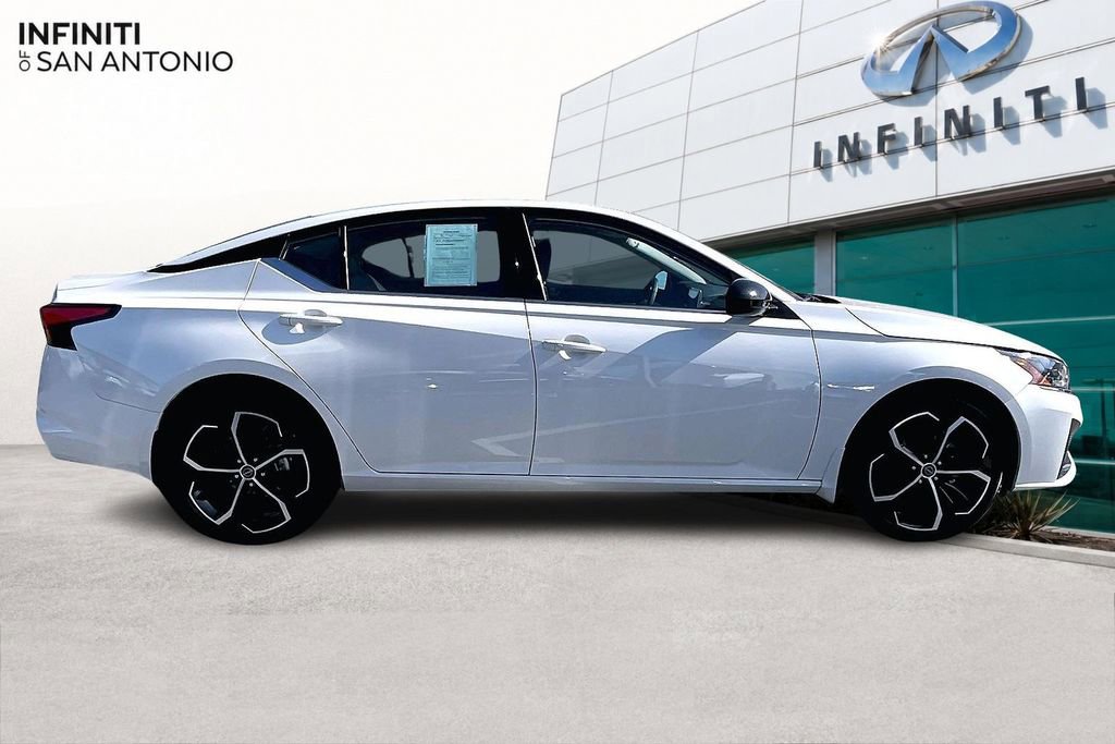 Used 2025 Nissan Altima 2.5 SR AWD/4WD image 45