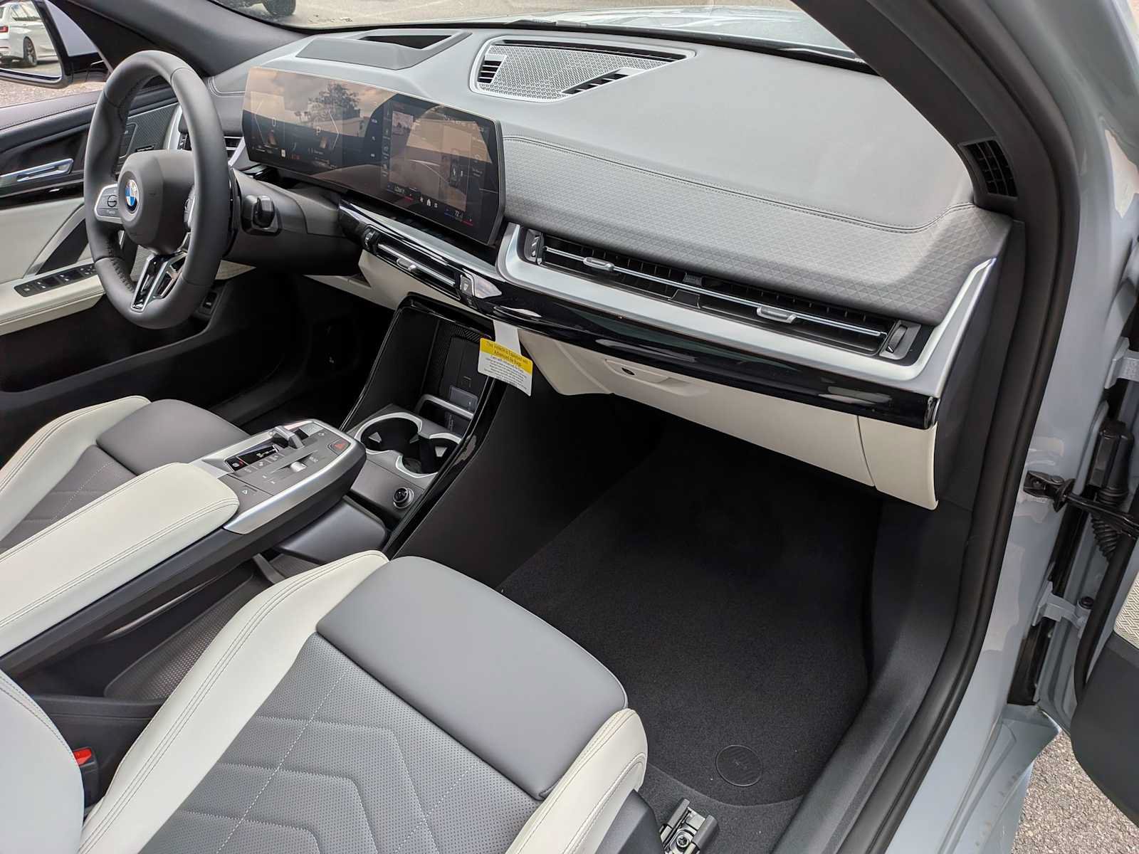 New 2026 BMW X2 xDrive28i w/ Technology Package AWD/4WD image 24
