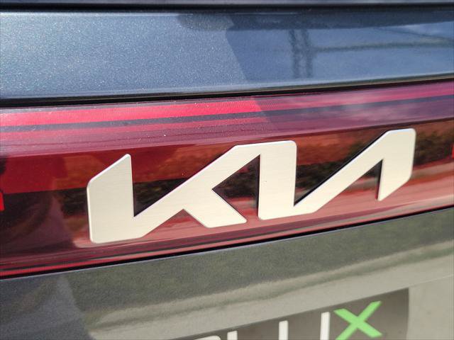 Used 2025 Kia Seltos S FWD image 8