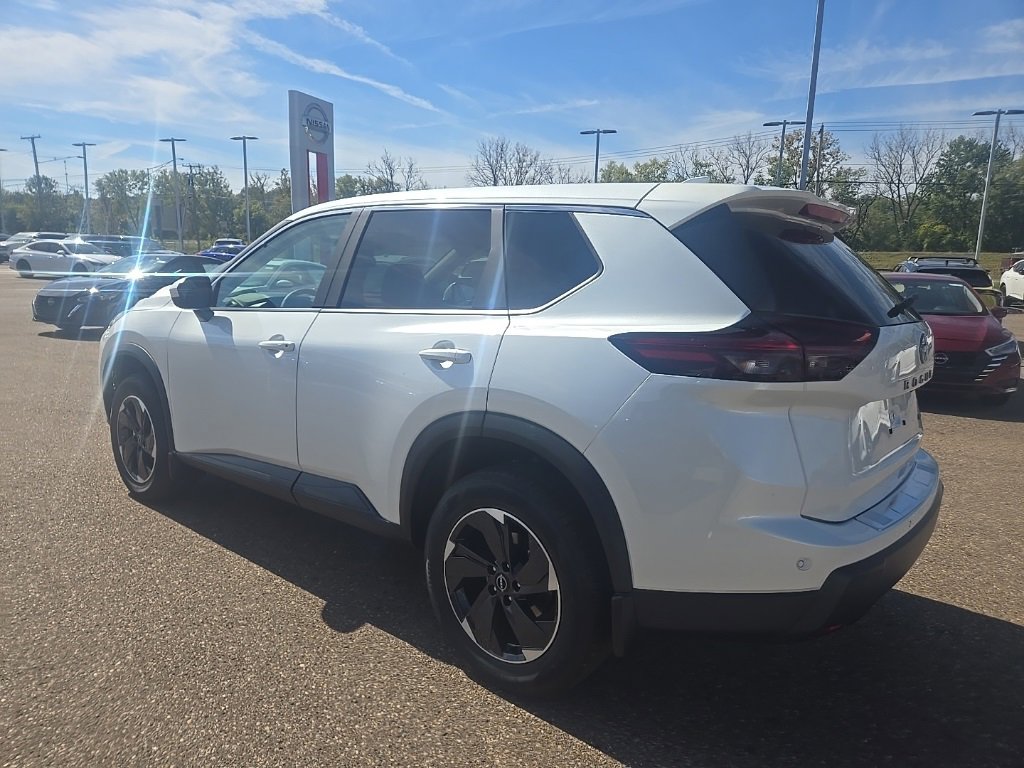 New 2026 Nissan Rogue SV image 5