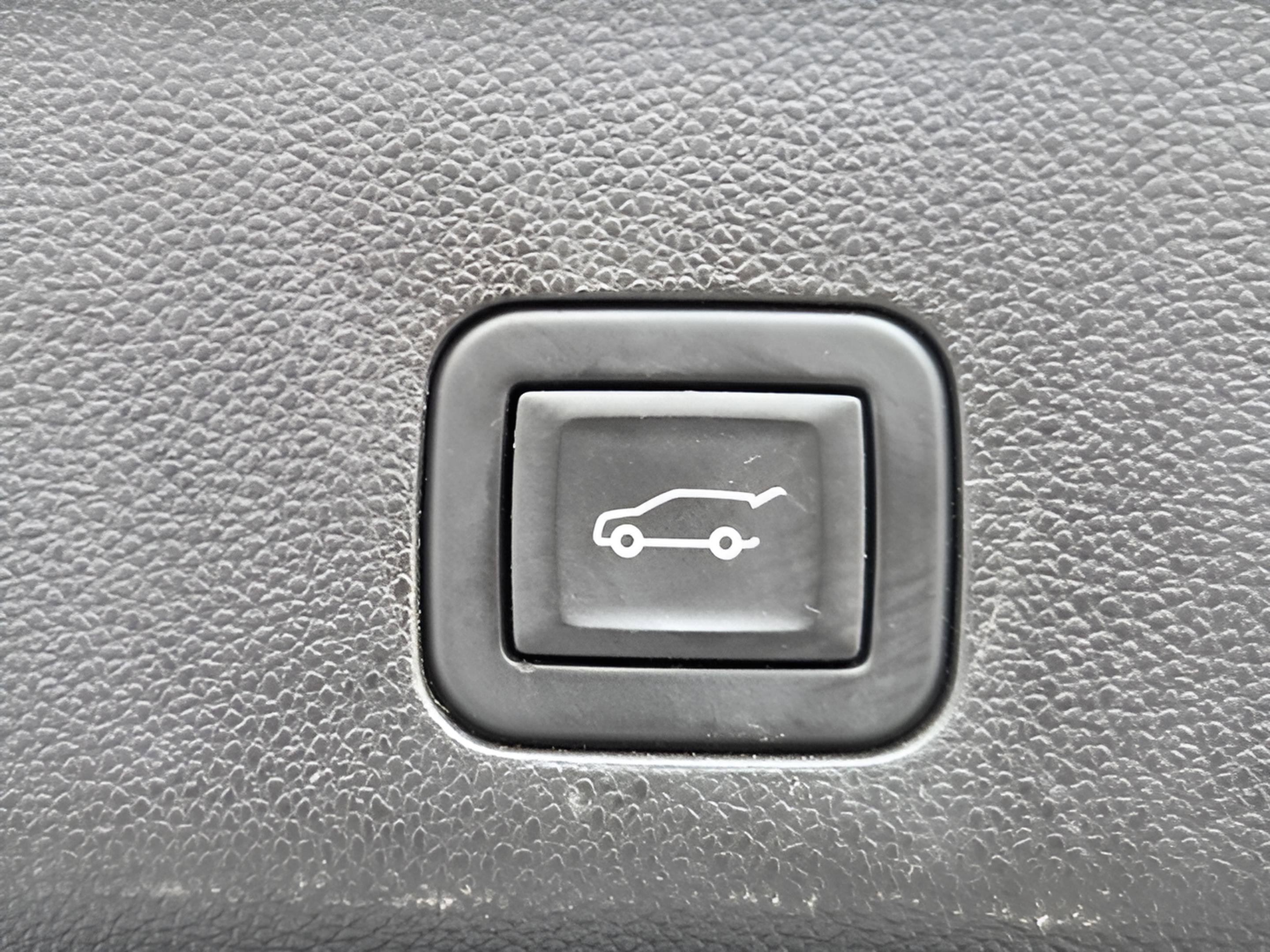 Used 2024 GMC Yukon XL Denali w/ Max Trailering Package image 30