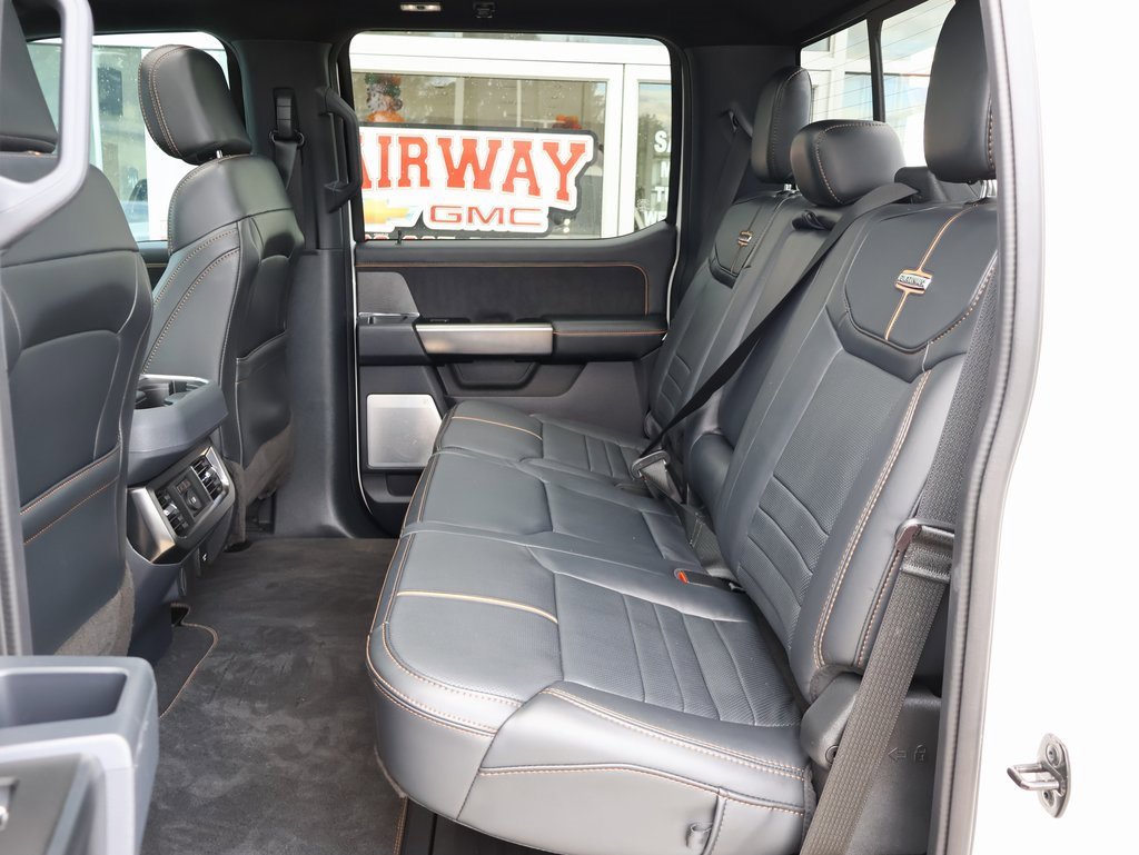 Used 2023 Ford F450 Platinum w/ FX4 Off-Road Package image 33