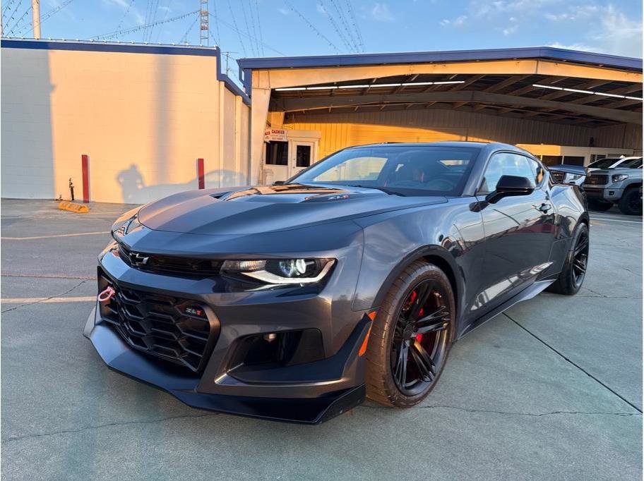 Used 2019 Chevrolet Camaro ZL1 image 3