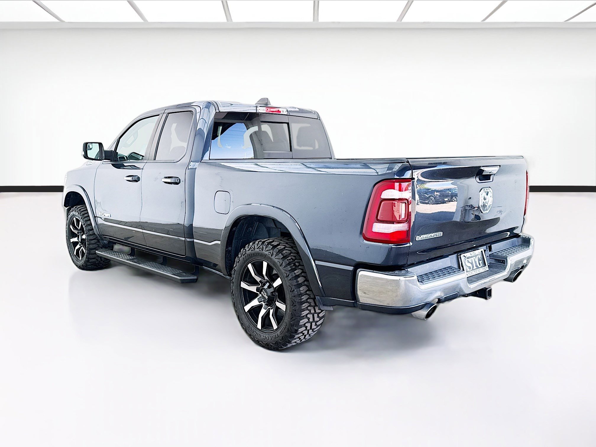 Used 2020 RAM 1500 Laramie image 6