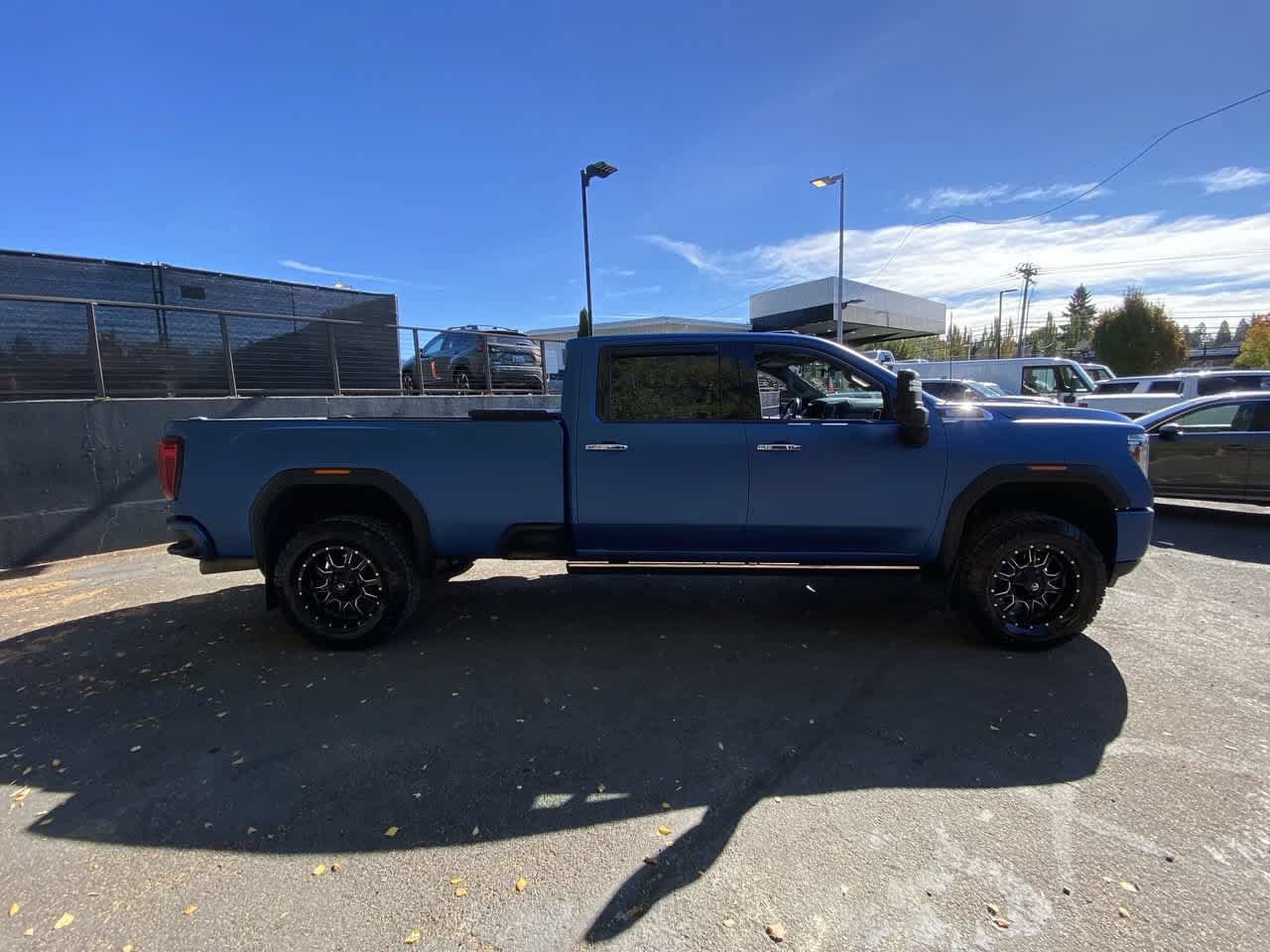 Used 2021 GMC Sierra 3500 Denali w/ Denali Ultimate Package AWD/4WD image 7