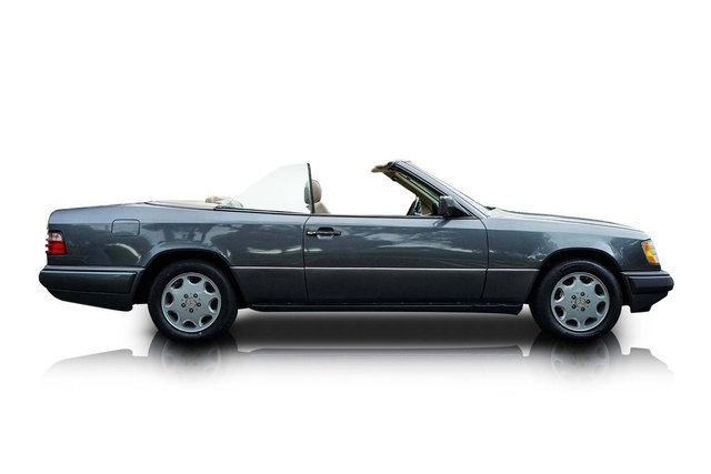 Used 1995 Mercedes-Benz E 320 Convertible image 2