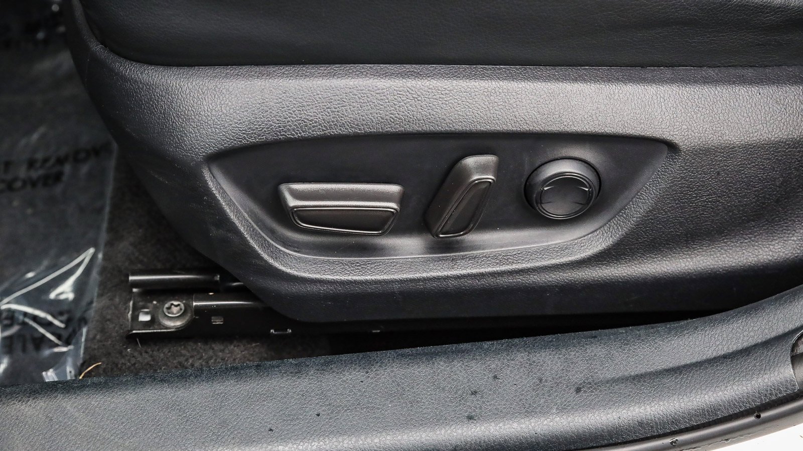 Used 2023 Toyota Camry SE image 20