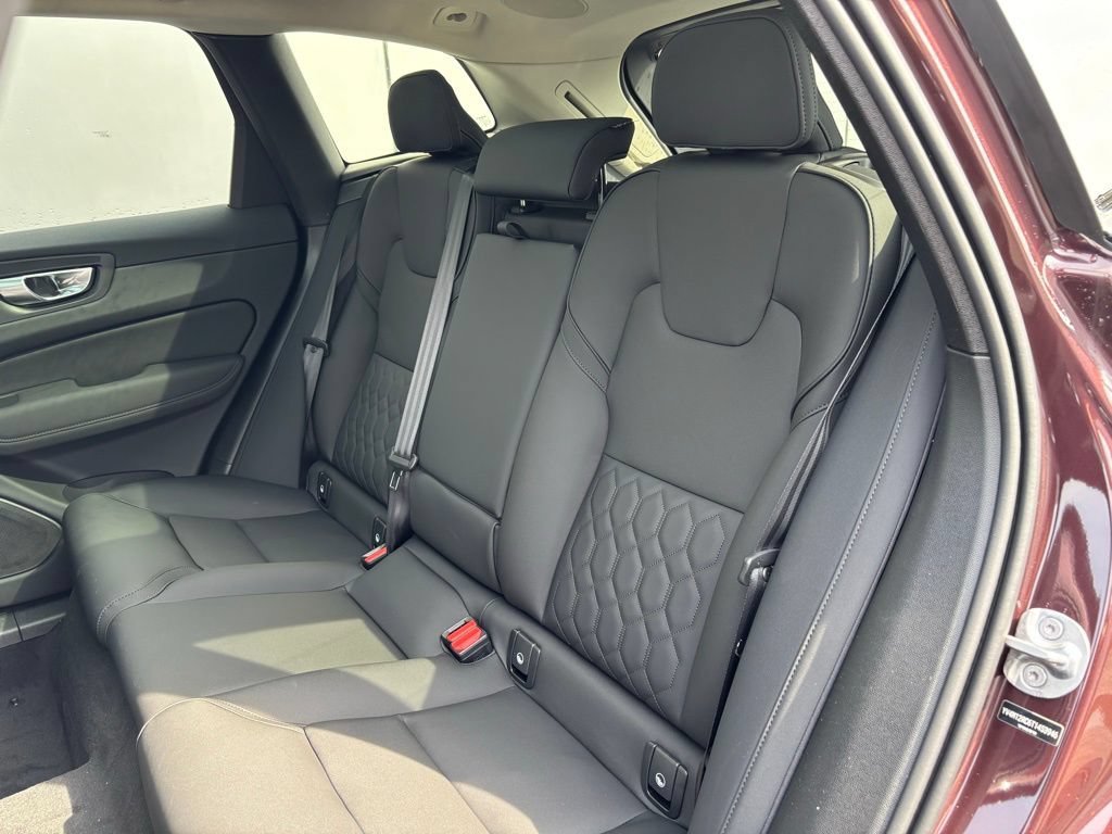 New 2026 Volvo XC60 B5 Plus w/ Protection Package Premier AWD/4WD image 17