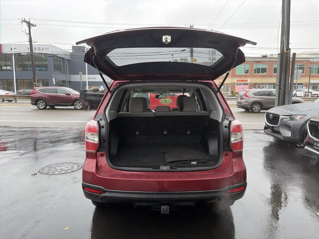 Used 2014 Subaru Forester 2.5i Premium w/ All-Weather Package AWD/4WD image 23