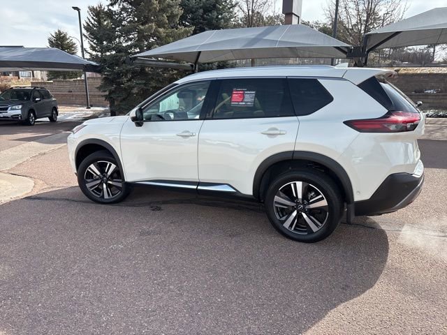 Used 2023 Nissan Rogue SL w/ SL Premium Package image 6