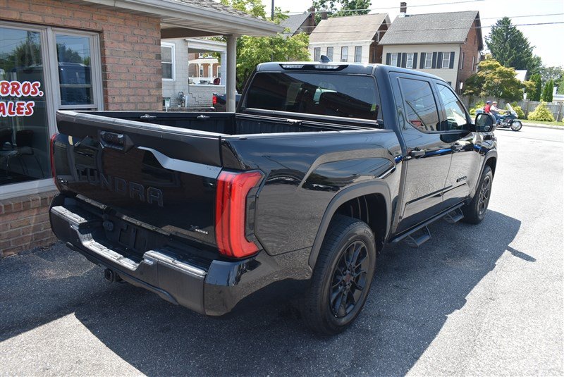 Used 2023 Toyota Tundra SR5 w/ SR5 Convenience Package AWD/4WD image 4