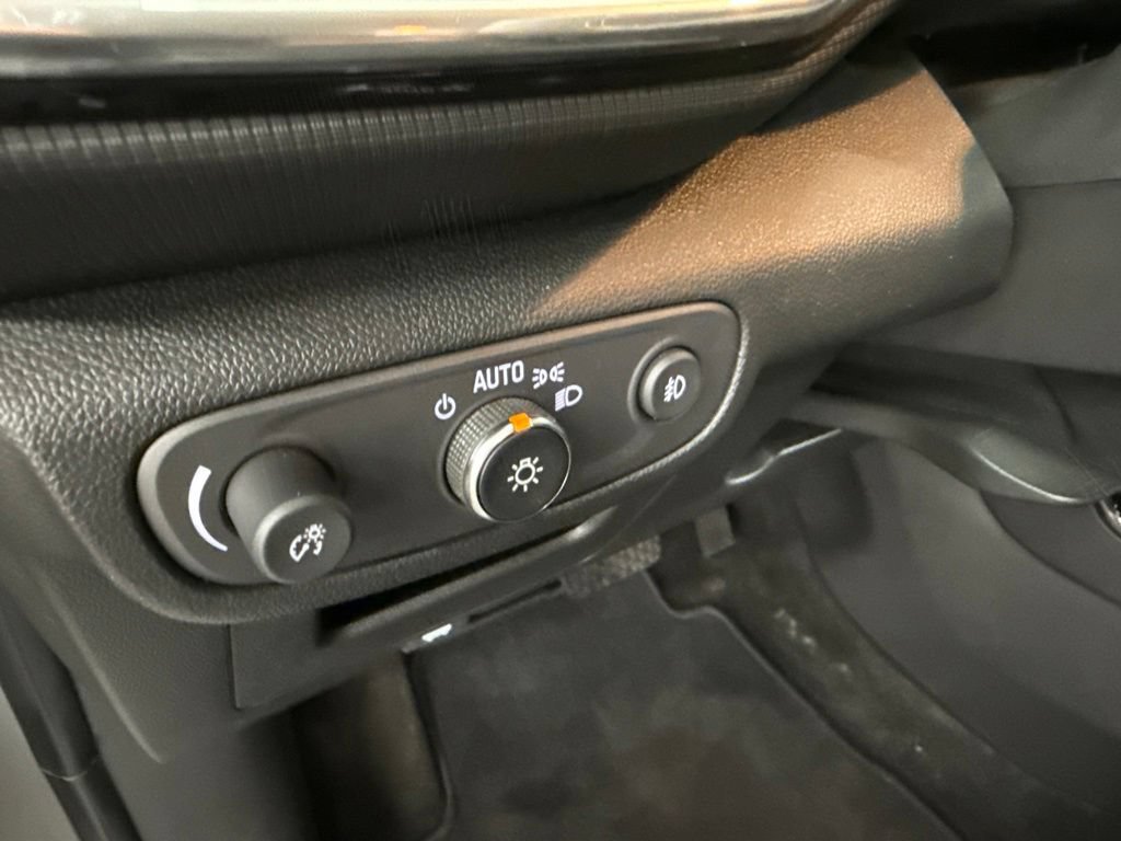 Used 2023 Chevrolet TrailBlazer LT w/ Convenience Package AWD/4WD image 21