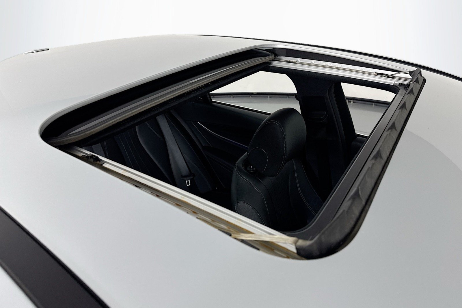 Certified 2020 Mercedes-Benz E 350 Sedan w/ Premium Package image 22