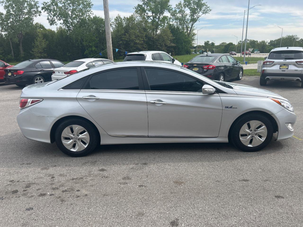 Used 2015 Hyundai Sonata Hybrid FWD image 4