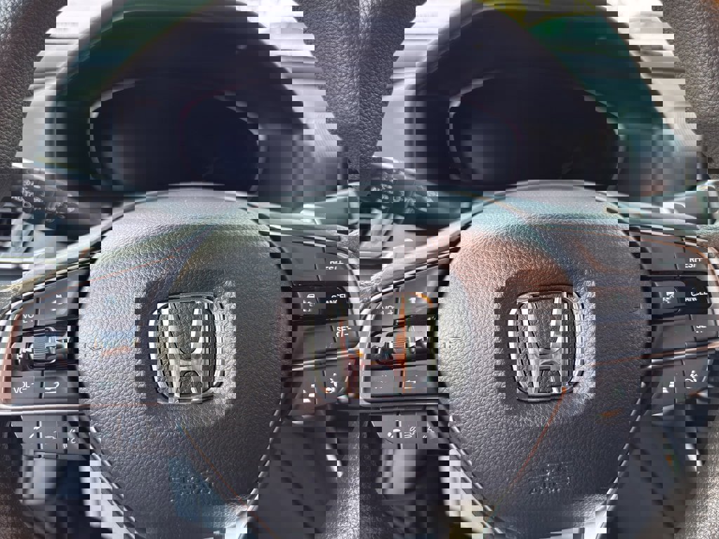 Used 2021 Honda Accord EX image 5