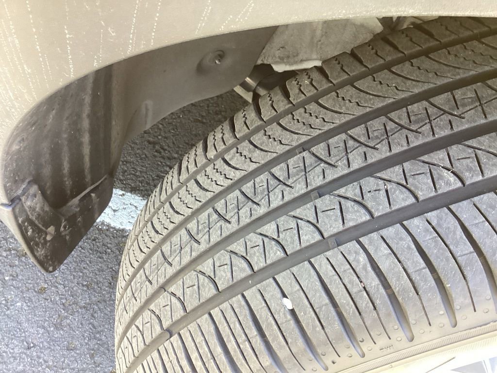 Used 2025 Kia Telluride LX image 16