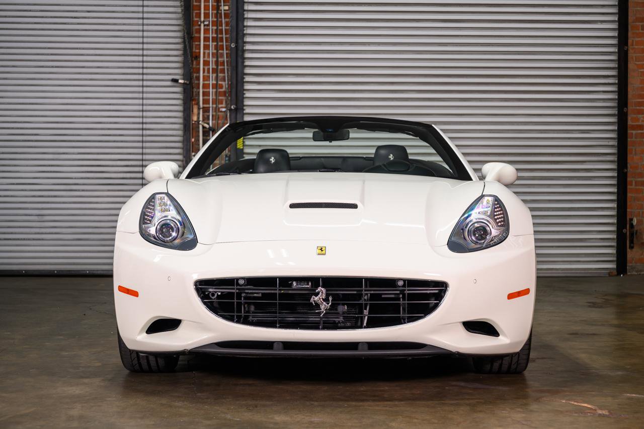 Used 2014 Ferrari California image 10