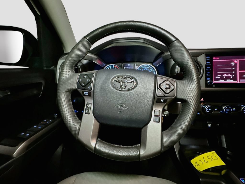 Used 2020 Toyota Tacoma SR5 AWD/4WD image 27