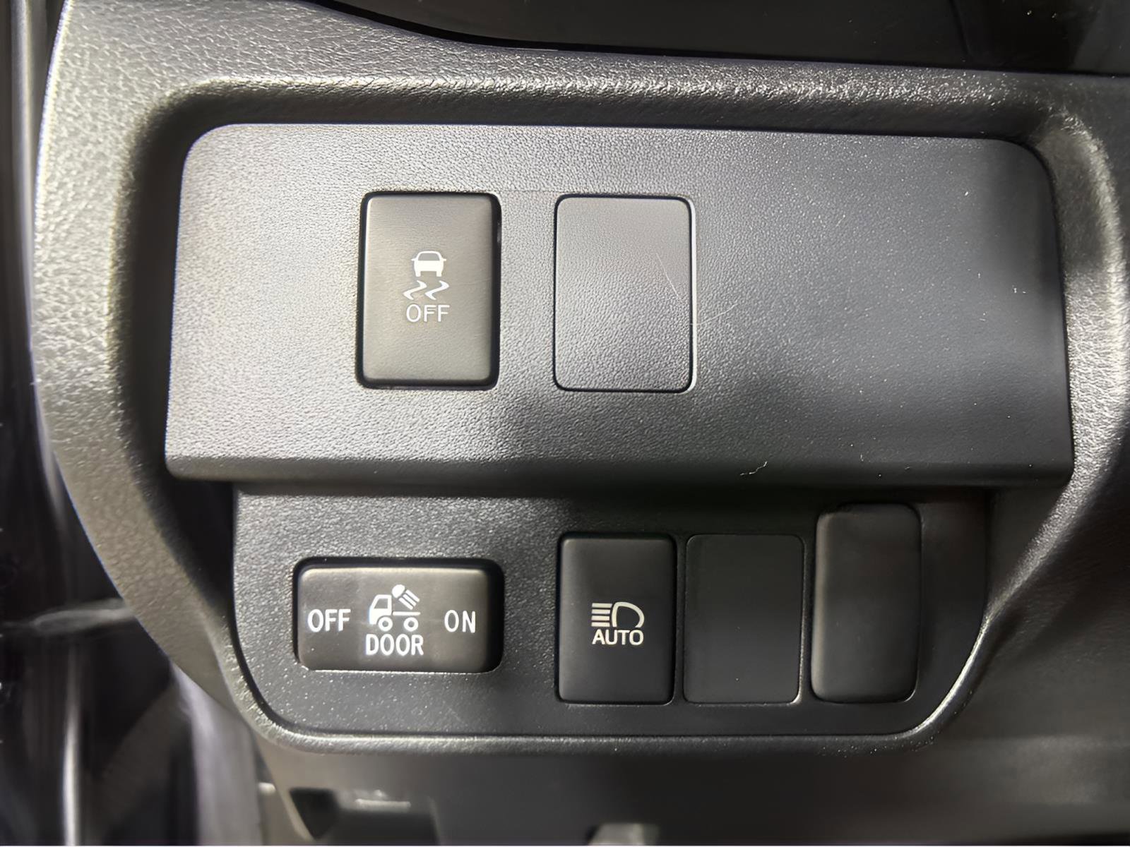 Used 2023 Toyota Tacoma SR image 30