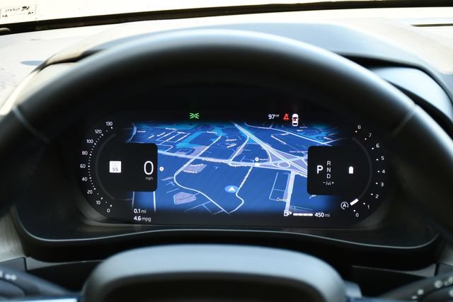 Certified 2026 Volvo XC40 B5 Plus AWD/4WD image 24