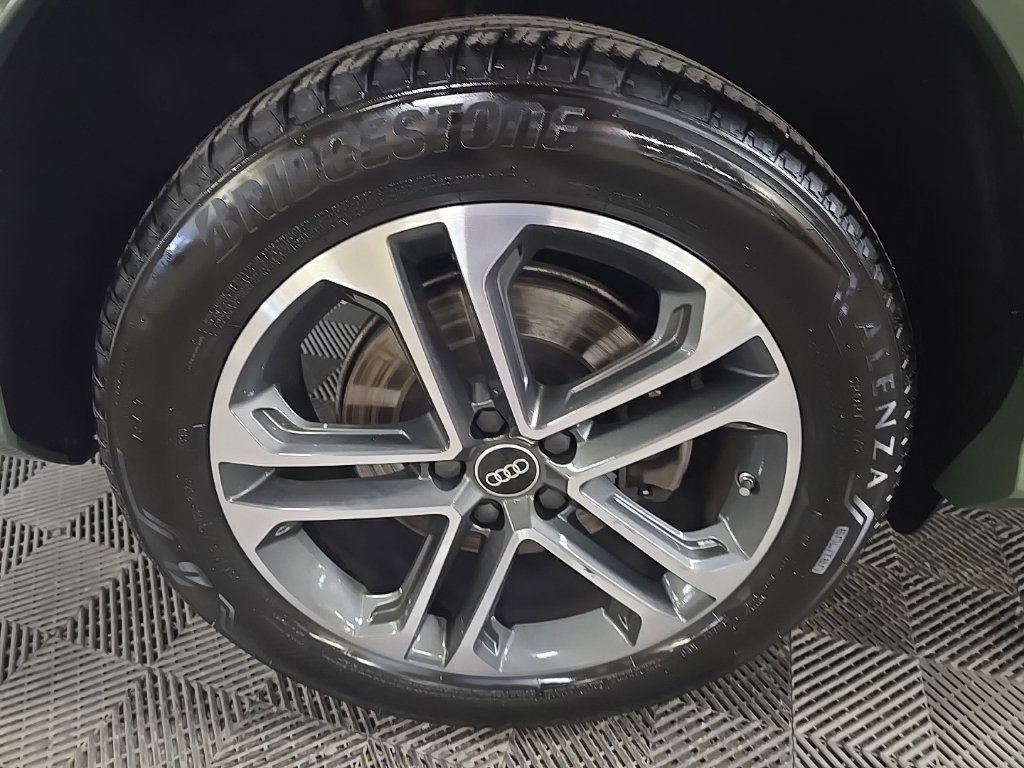 Used 2025 Audi Q5 Premium Plus w/ Premium Plus AWD/4WD image 14