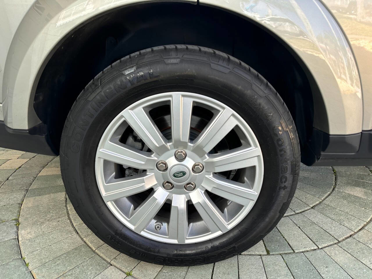 Used 2013 Land Rover LR4 HSE AWD/4WD image 39
