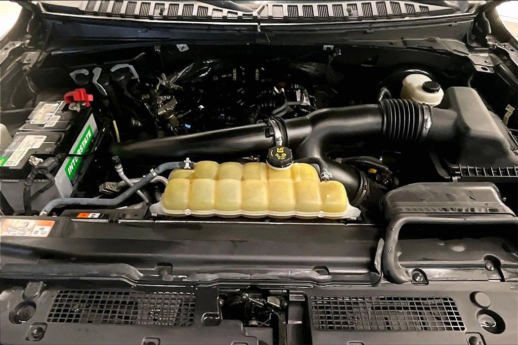 Used 2021 Ford Expedition Max Limited image 9