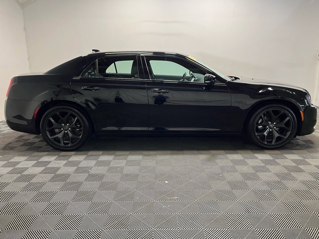 Used 2022 Chrysler 300 S image 4