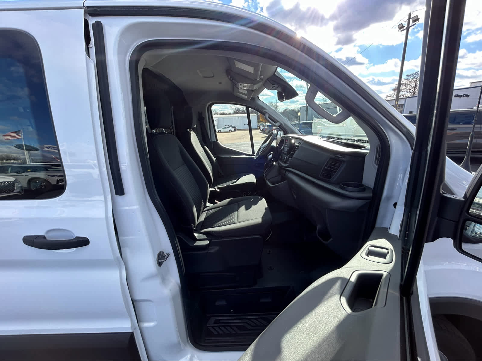 Used 2023 Ford Transit 250 Low Roof AWD w/ Exterior Upgrade Package image 11