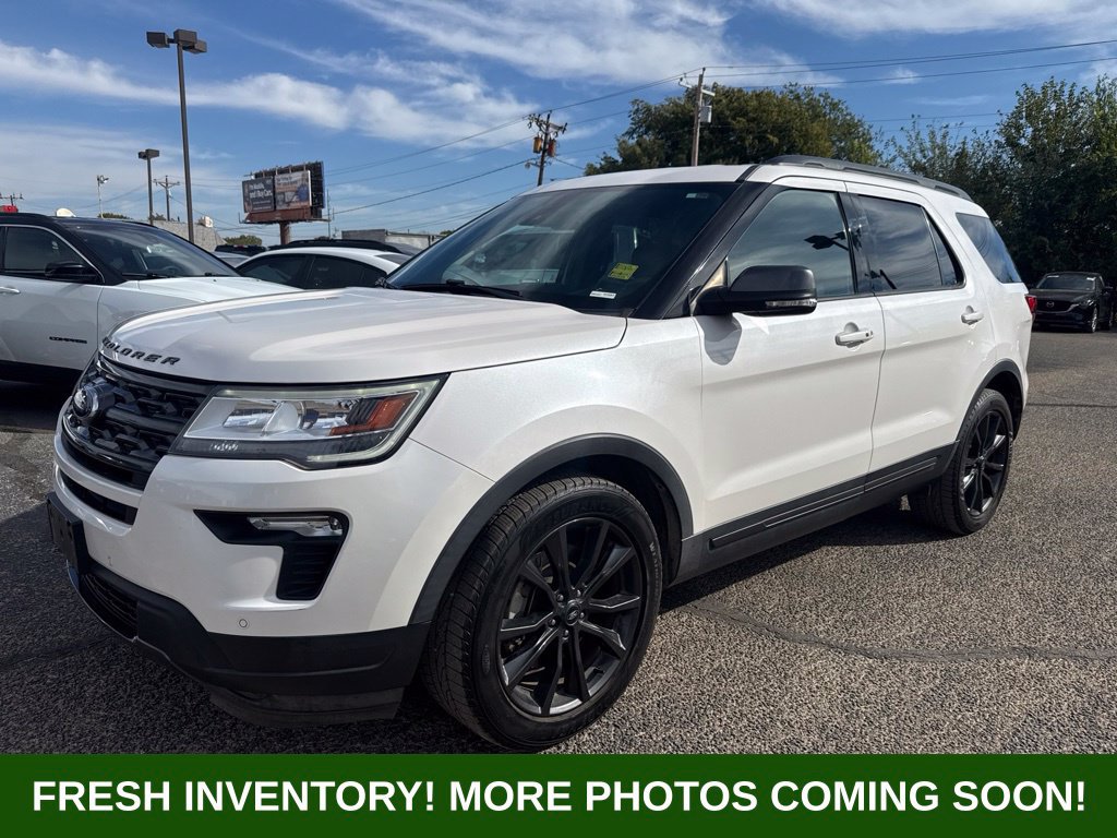 Used 2018 Ford Explorer XLT w/ Equipment Group 202A FWD image 5