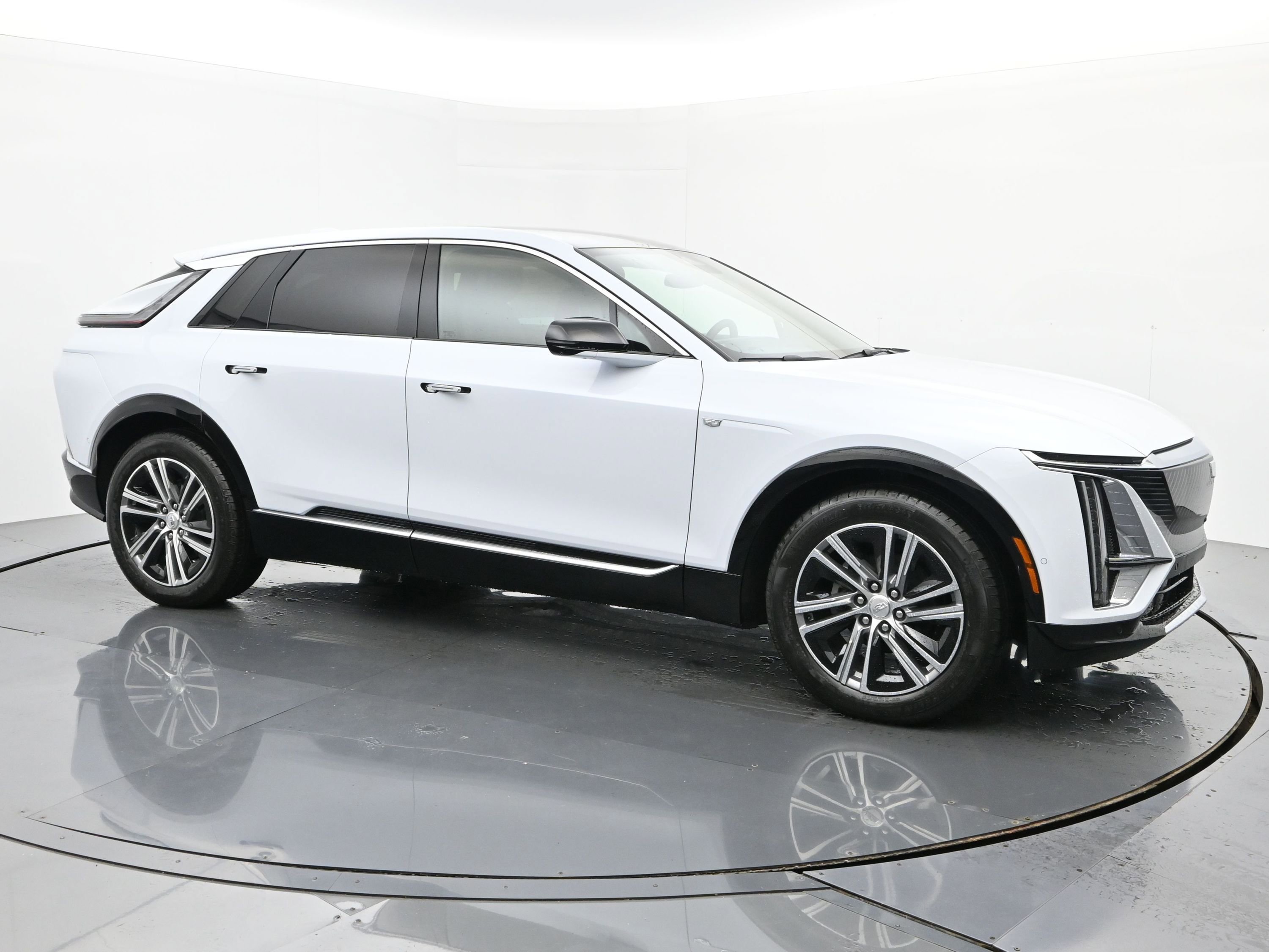 New 2026 Cadillac Lyriq Luxury image 7