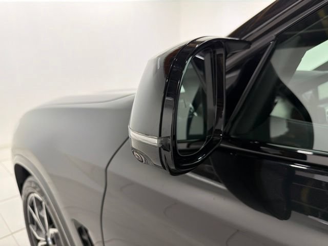 Certified 2023 BMW X4 M40i w/ Premium Package AWD/4WD image 9