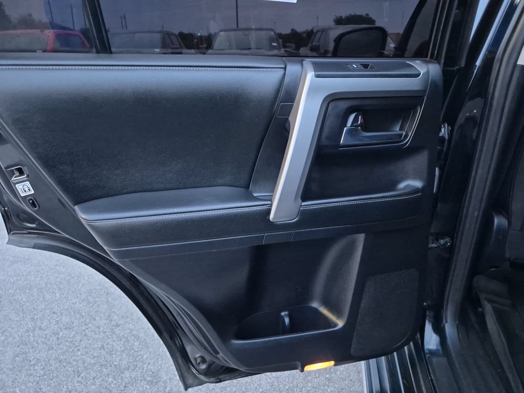 Used 2015 Toyota 4Runner SR5 Premium RWD image 33