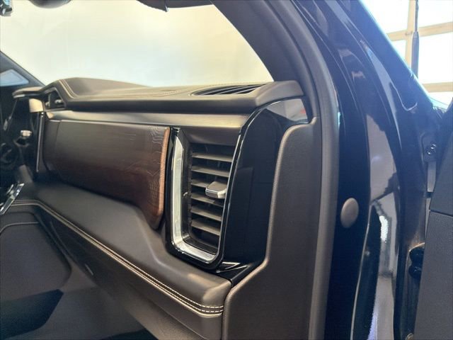 Used 2024 GMC Sierra 3500 Denali Ultimate image 44