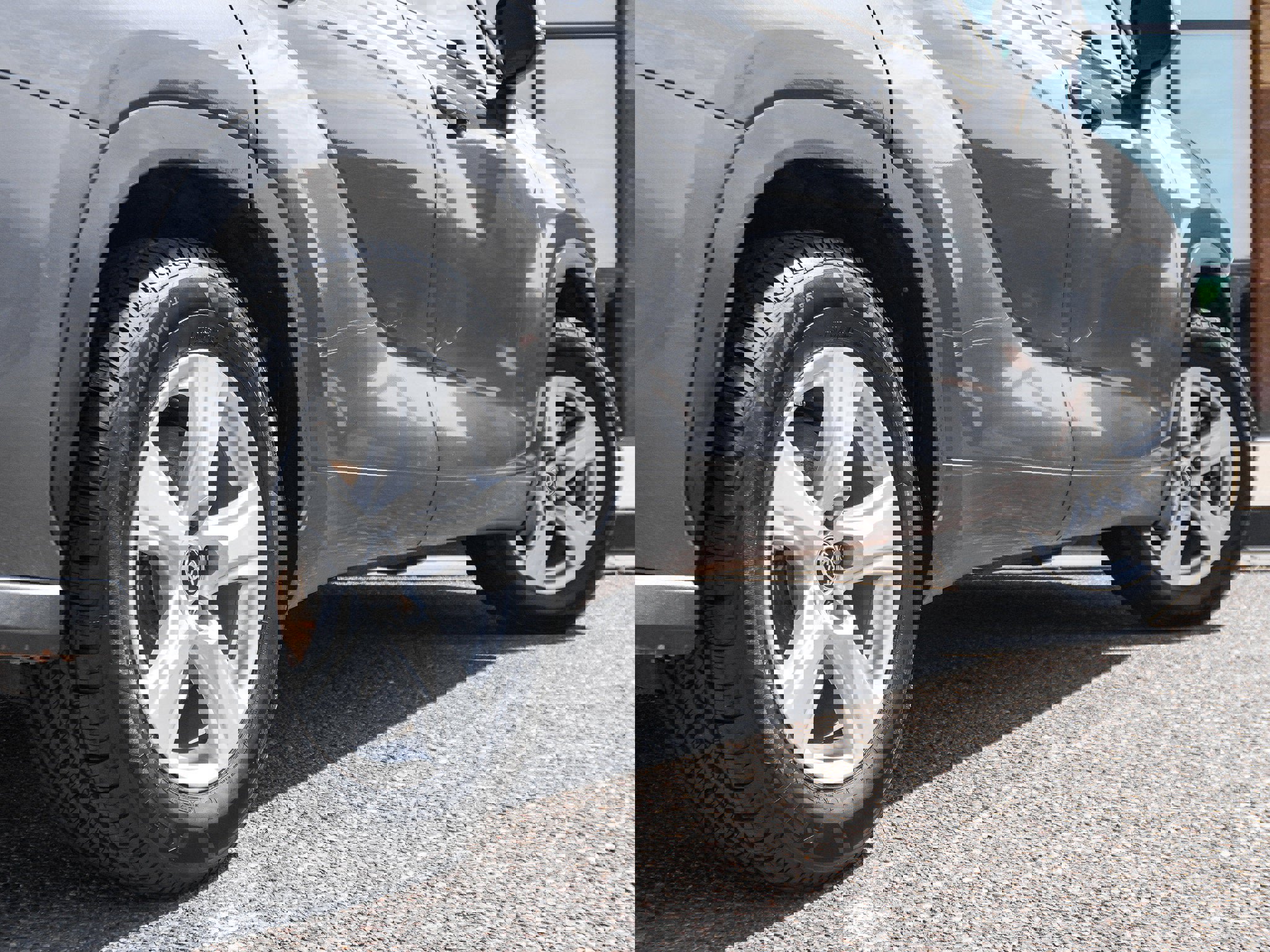 Used 2022 Toyota Highlander LE image 11