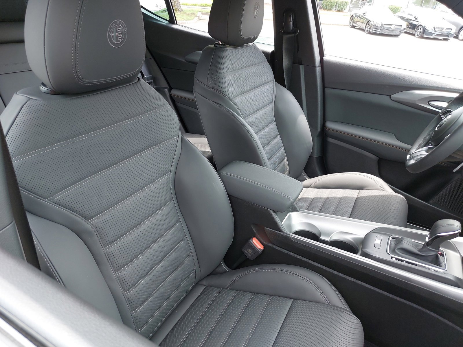 New 2025 Alfa Romeo Tonale w/ Premium Package image 10