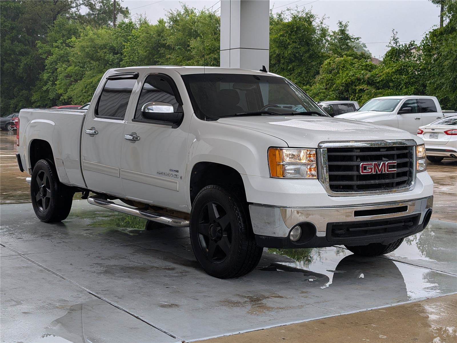 Used 2007 GMC Sierra 2500 SLE w/ EZ-Lift Tailgate Package RWD image 10