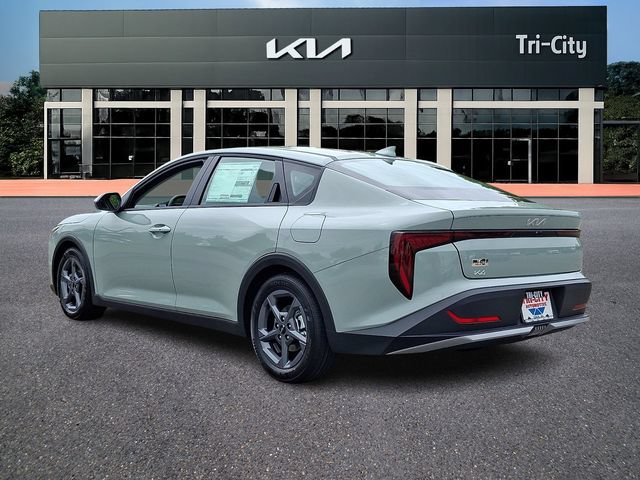 New 2026 Kia K4 FWD image 3